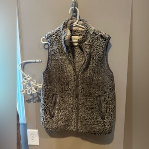 Thread & Supply Fuzzy Vest Medium